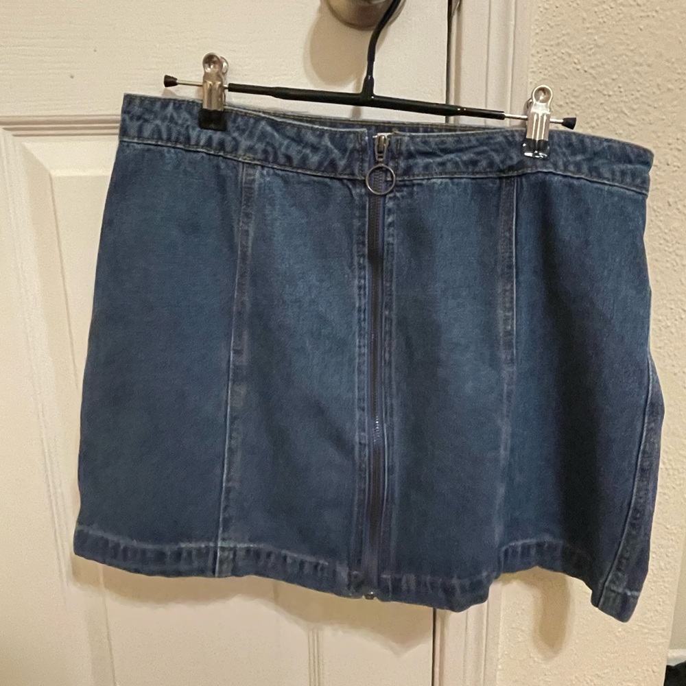 Forever 21, size large, zip up